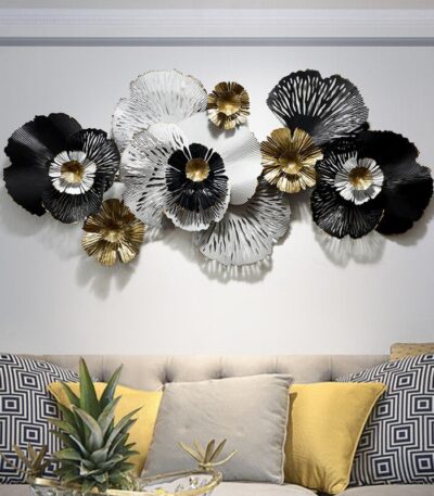 Gold black white roses 