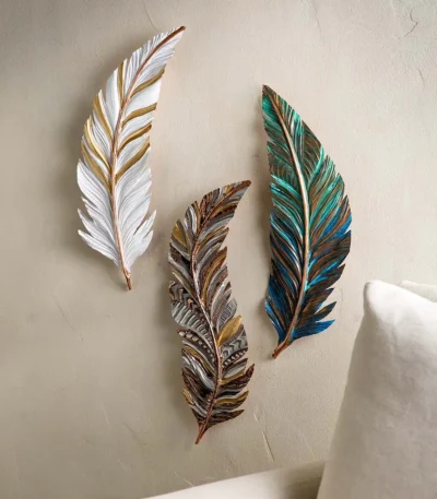 Metal feather wall decor