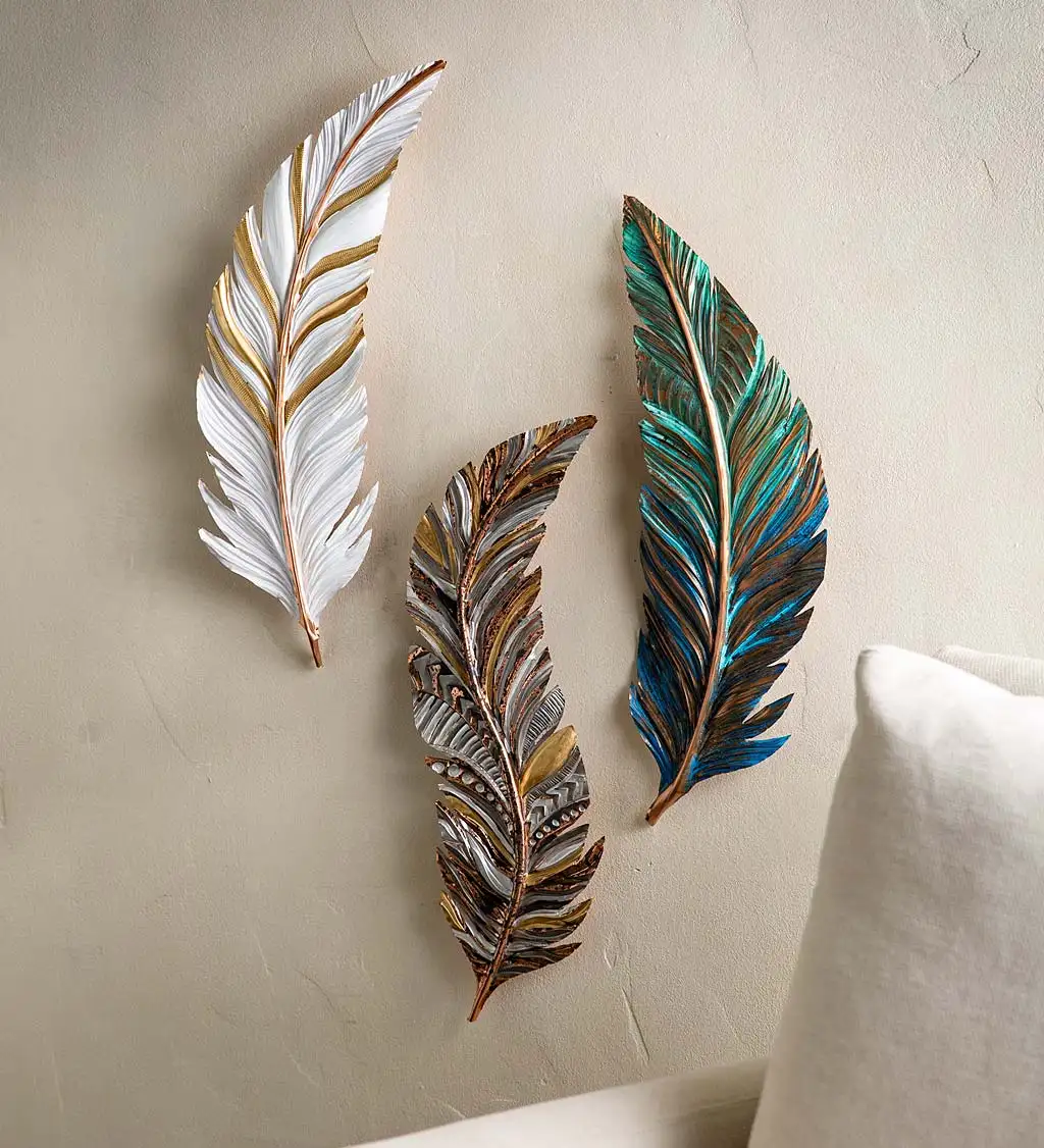 Metal feather wall decor